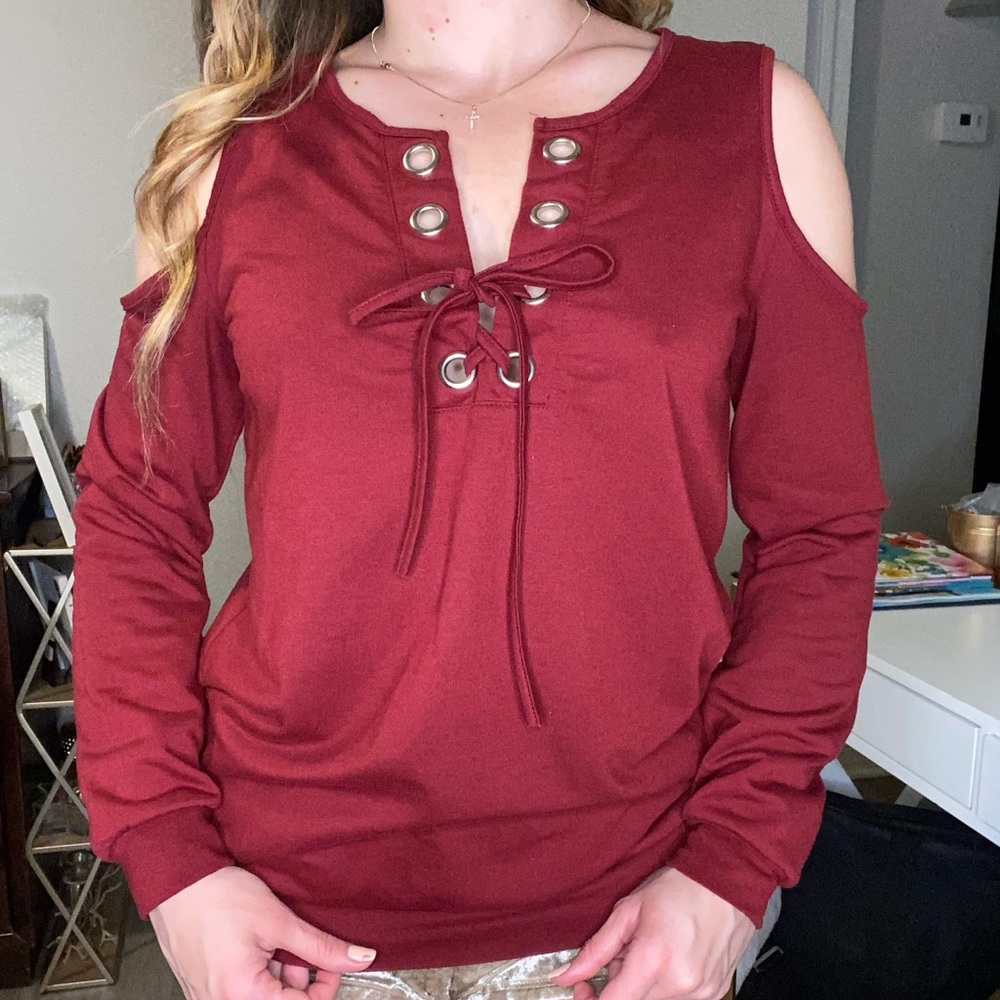 Burgundy Charlotte Russe blouse in perfect condition